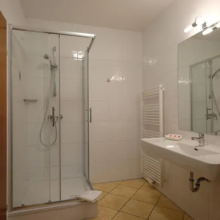 Restaurant Neuhold Szálloda 3*