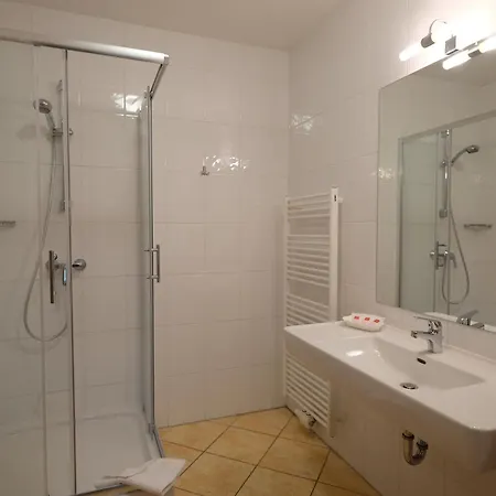 Restaurant Neuhold Szálloda 3*